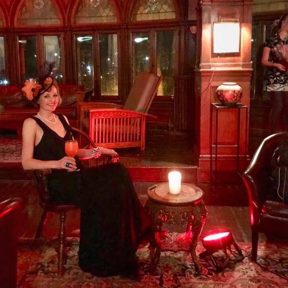 Meet your Posher, Daniela - Picture 1 of 1